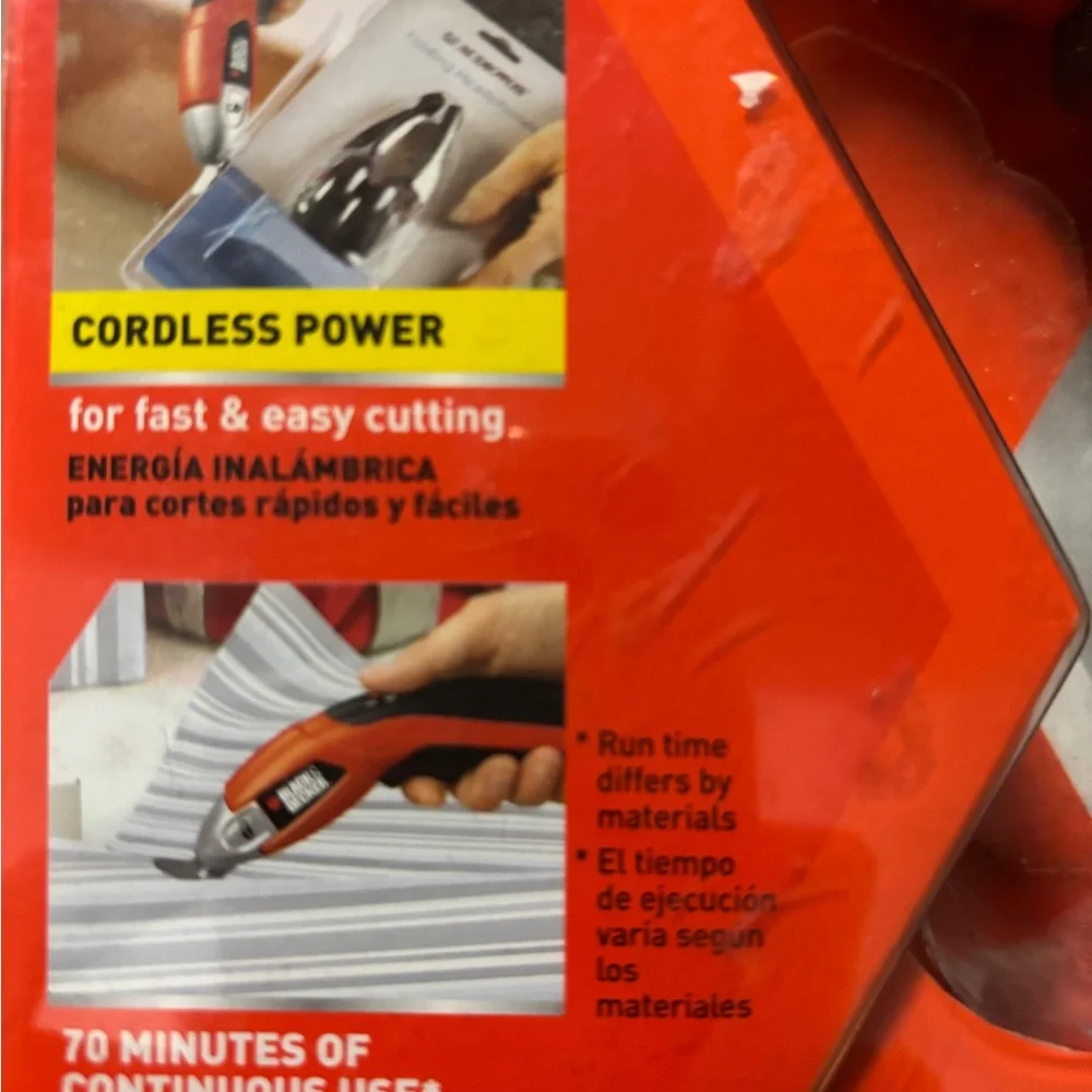 Black & Decker SZ360 Rechargeable Power Scissors, New In Package
